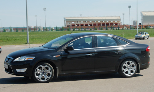 - Ford Mondeo